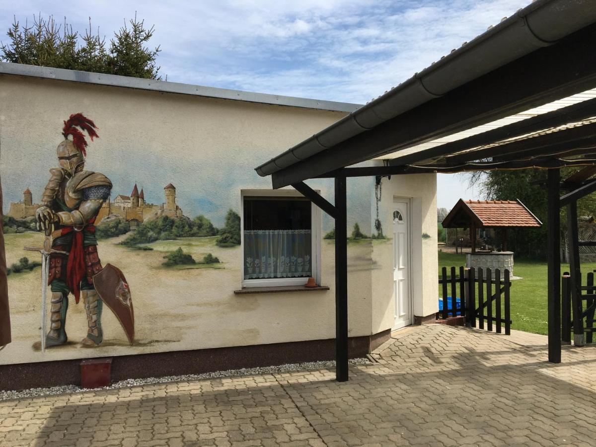 Schoener Ferienbungalow Umgeben Von Natur Und Nicht Weit Zur Ostsee Neubukow Εξωτερικό φωτογραφία