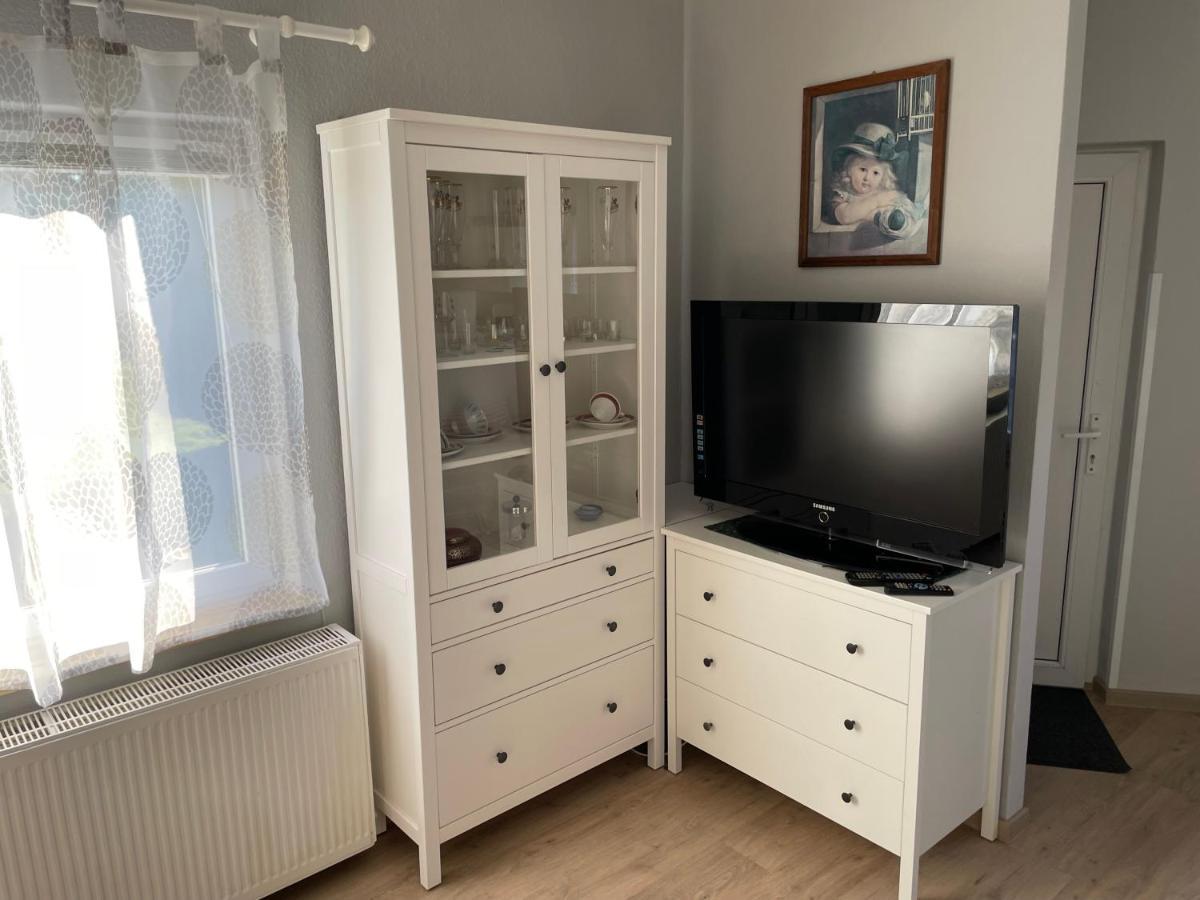 Schoener Ferienbungalow Umgeben Von Natur Und Nicht Weit Zur Ostsee Neubukow Εξωτερικό φωτογραφία
